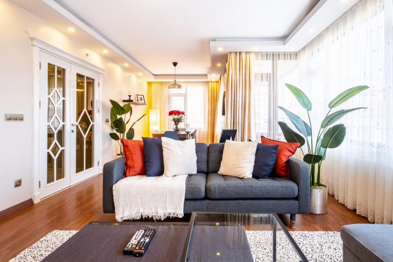 Captivating Flat With Balcony Near Besiktas Pier Apartamento Istambul Exterior foto